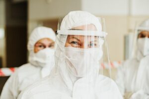 小顔を実現する美容医療で通院少ない方法は？